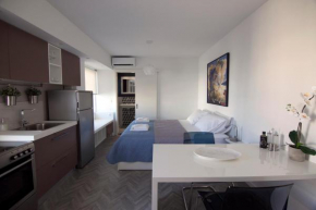 Отель Dyo Modern Chic Apartment  Ханья